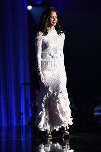 Olivia Munn Feet Toes And Soles 1146