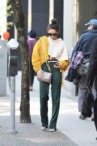 Olivia Munn Feet Toes And Soles 1179