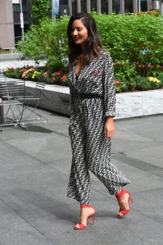 Olivia Munn Feet Toes And Soles 1222