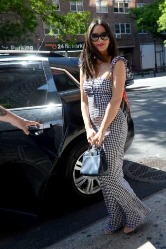 Olivia Munn Feet Toes And Soles 1234