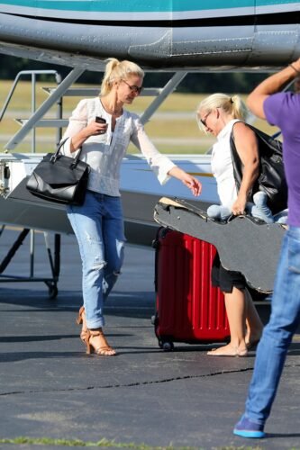 Cameron Diaz Feet Toes And Soles 1060