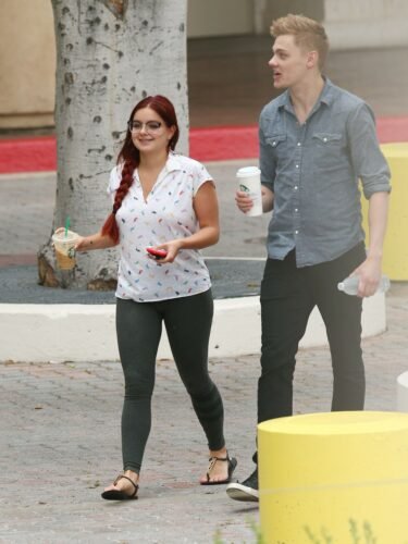 Ariel Winter Feet Toes And Soles 463