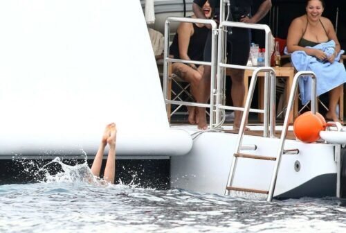 Cara Delevigne Feet Toes And Soles 86