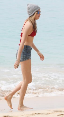 Cara Delevigne Feet Toes And Soles 125