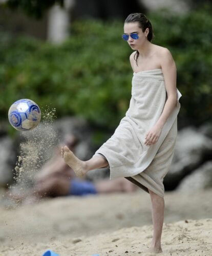 Cara Delevigne Feet Toes And Soles 137