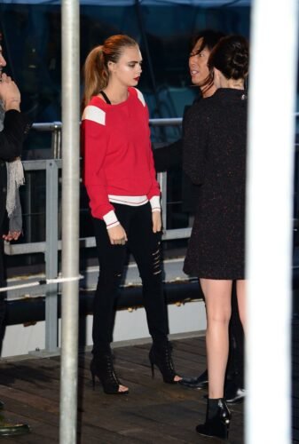 Cara Delevigne Feet Toes And Soles 547