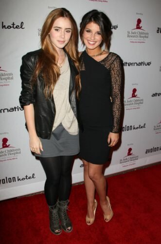 Lily Collins Feet Toes And Soles 107