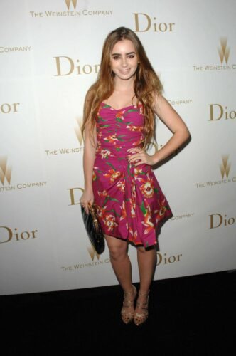 Lily Collins Feet Toes And Soles 117