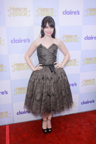 Lily Collins Feet Toes And Soles 182