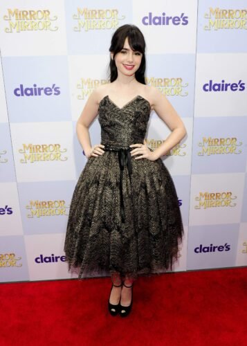 Lily Collins Feet Toes And Soles 186