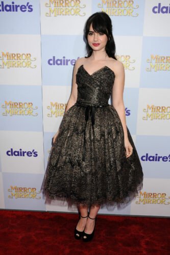 Lily Collins Feet Toes And Soles 190