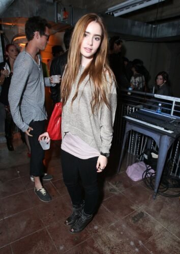 Lily Collins Feet Toes And Soles 533