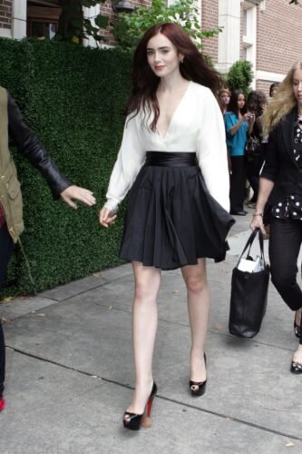 Lily Collins Feet Toes And Soles 546