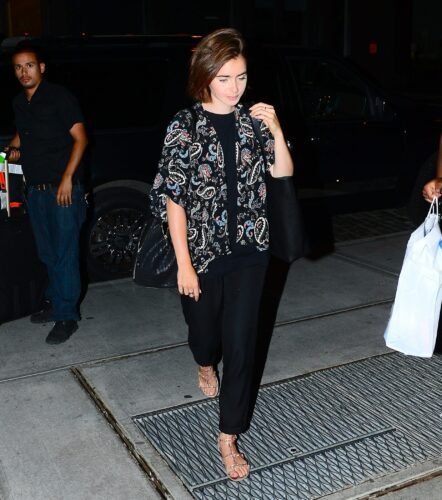 Lily Collins Feet Toes And Soles 581