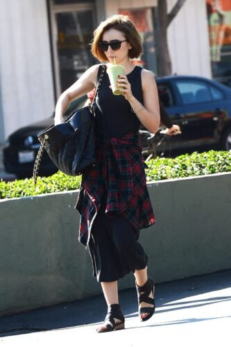 Lily Collins Feet Toes And Soles 589