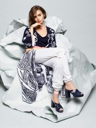 Lily Collins Feet Toes And Soles 599