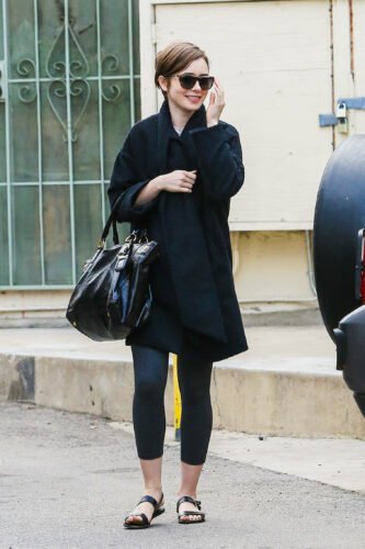 Lily Collins Feet Toes And Soles 620