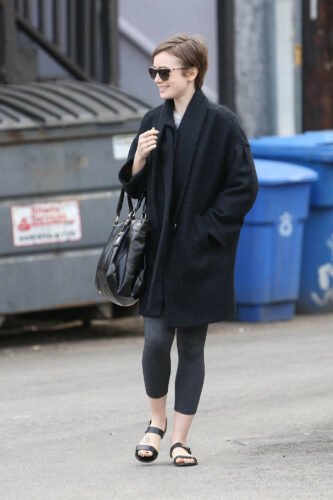 Lily Collins Feet Toes And Soles 624