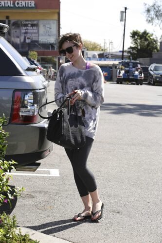 Lily Collins Feet Toes And Soles 644