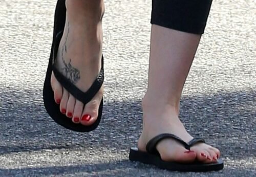Lily Collins Feet Toes And Soles 650