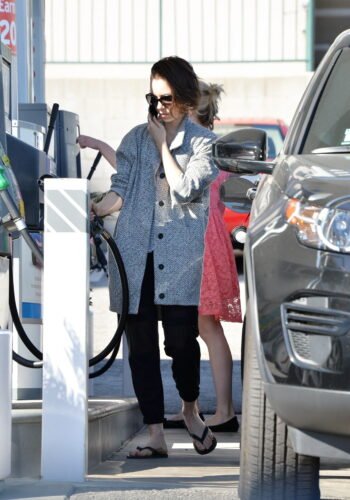 Lily Collins Feet Toes And Soles 909