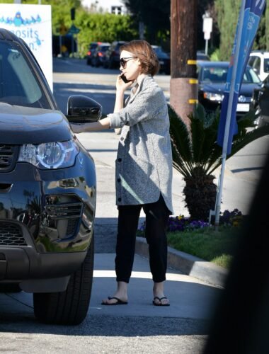 Lily Collins Feet Toes And Soles 915