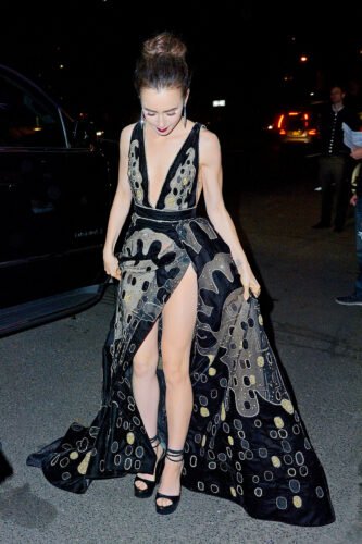 Lily Collins Feet Toes And Soles 977