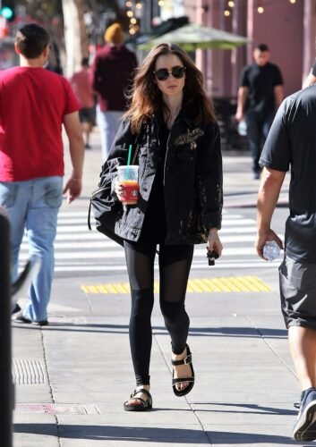 Lily Collins Feet Toes And Soles 1272