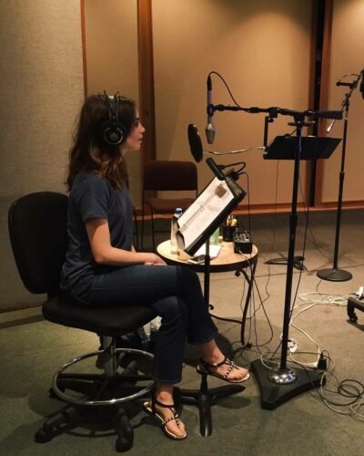 Lily Collins Feet Toes And Soles 1347