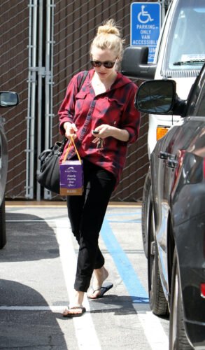 Amanda Seyfried Feet Toes And Soles 516