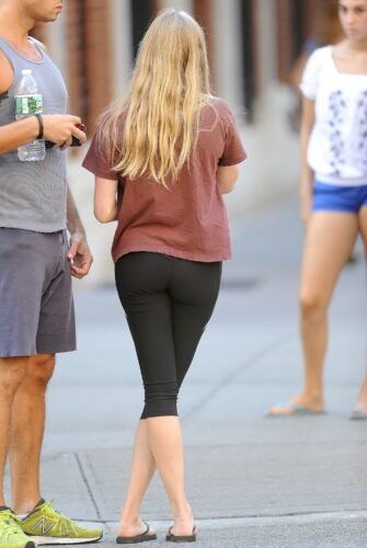 Amanda Seyfried Feet Toes And Soles 559