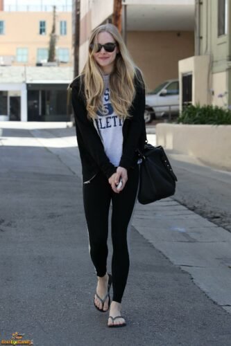 Amanda Seyfried Feet Toes And Soles 690
