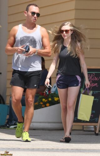 Amanda Seyfried Feet Toes And Soles 695