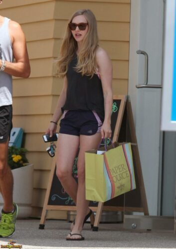 Amanda Seyfried Feet Toes And Soles 697