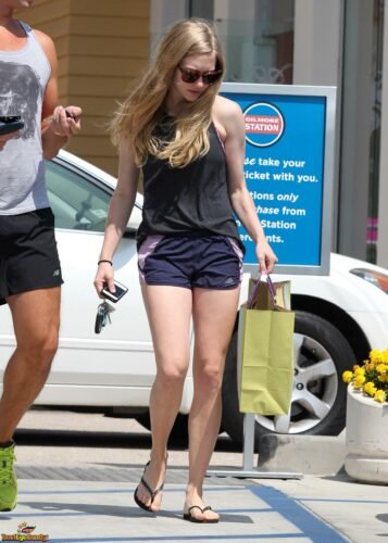 Amanda Seyfried Feet Toes And Soles 704