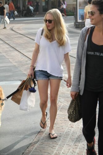 Amanda Seyfried Feet Toes And Soles 735