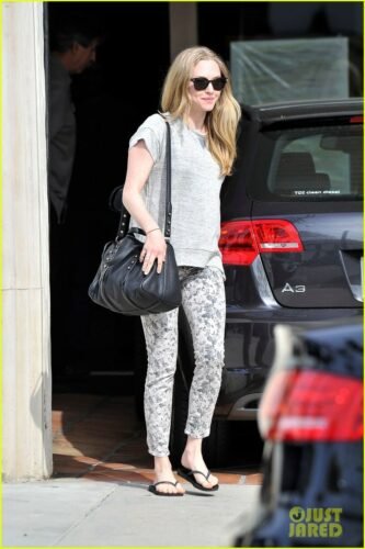 Amanda Seyfried Feet Toes And Soles 761