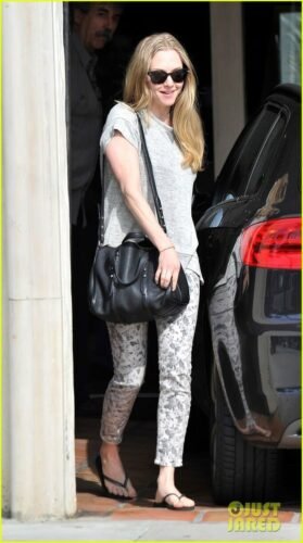 Amanda Seyfried Feet Toes And Soles 762