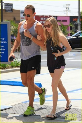 Amanda Seyfried Feet Toes And Soles 776