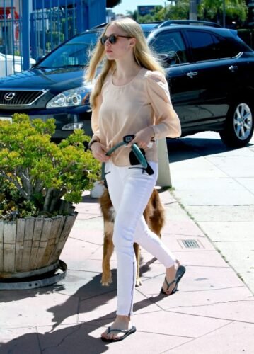 Amanda Seyfried Feet Toes And Soles 817