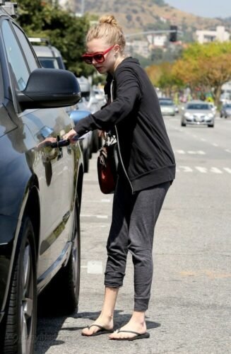 Amanda Seyfried Feet Toes And Soles 837