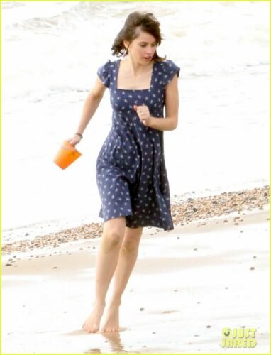 Felicity Jones Feet Toes And Soles 138