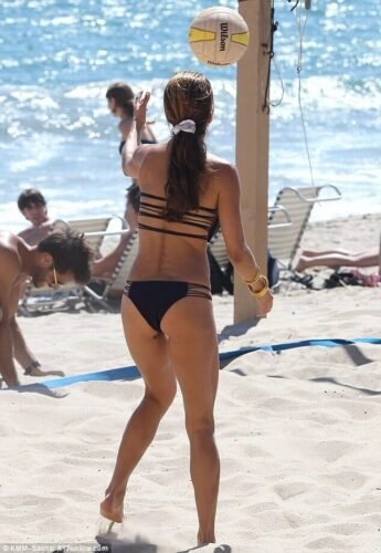 Brooke Burke Feet Toes And Soles 570