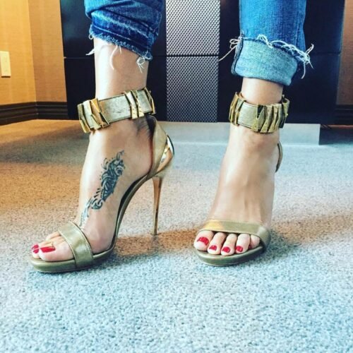 Brooke Burke Feet Toes And Soles 839