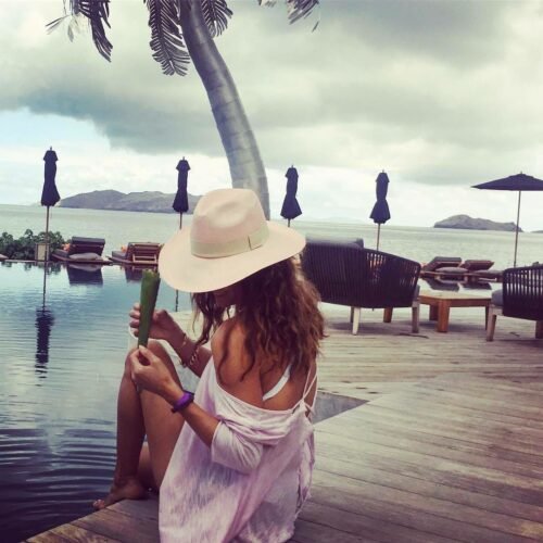 Brooke Burke Feet Toes And Soles 1112