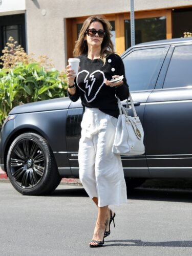 Brooke Burke Feet Toes And Soles 1606