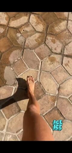Brooke Burke Feet Toes And Soles 1808