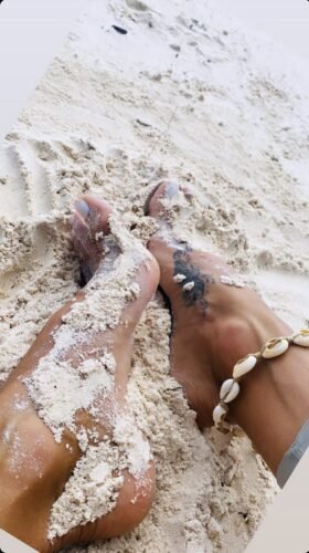 Brooke Burke Feet Toes And Soles 1850
