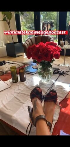 Brooke Burke Feet Toes And Soles 1977