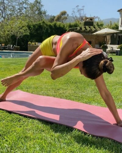 Brooke Burke Feet Toes And Soles 2026